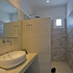 Ξενοδοχείο με διαμερίσματα Nida Mykonos 4*